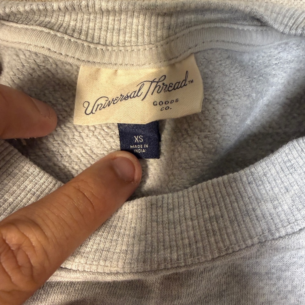 Universal Thread Light Gray Sweatshirt - image 2
